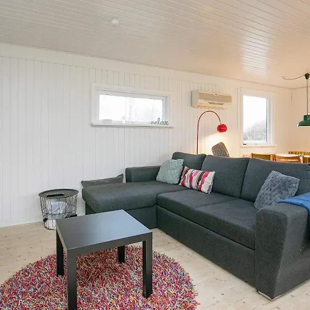 7 Person In Frederikshavn